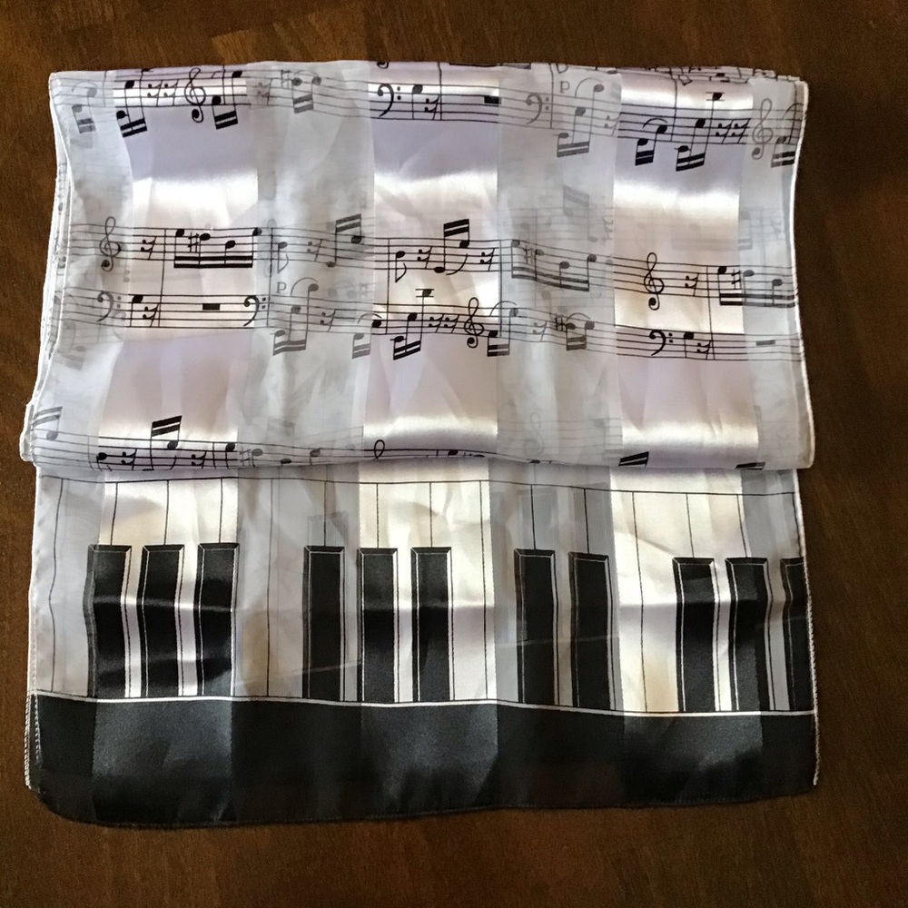 MUSICAL SCARF 🎼notes 🎹 PIANO KEYS SCARF